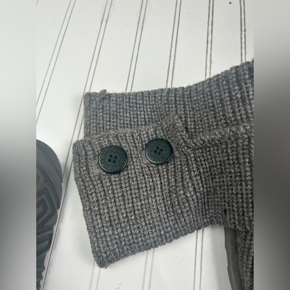 Ugg Gray Classic Cardy Knit Sweater Boots Women’s Size 6 - Picture 8 of 9